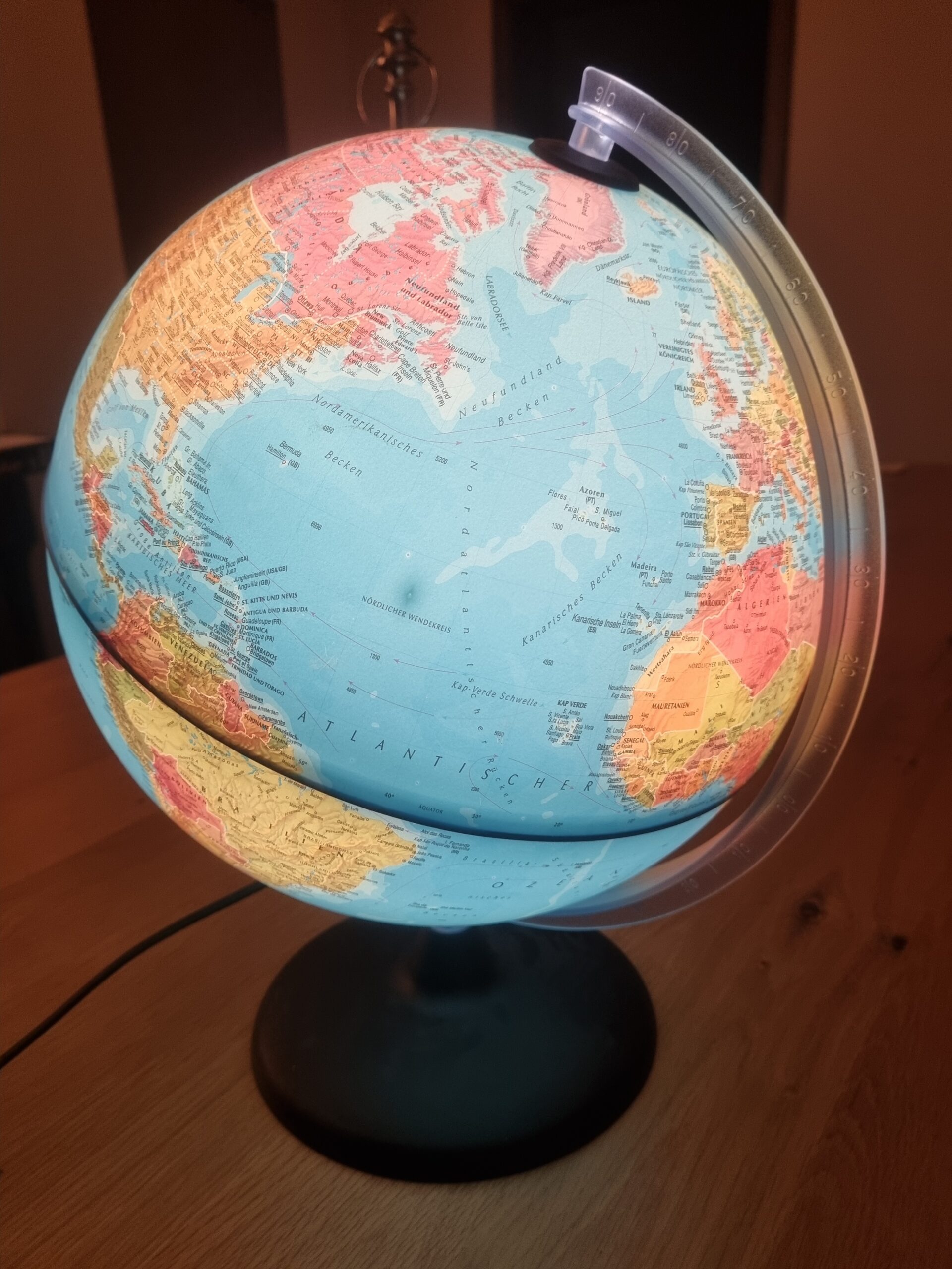 20251121_170716 Globus LED Beleuchtung – Bild 1