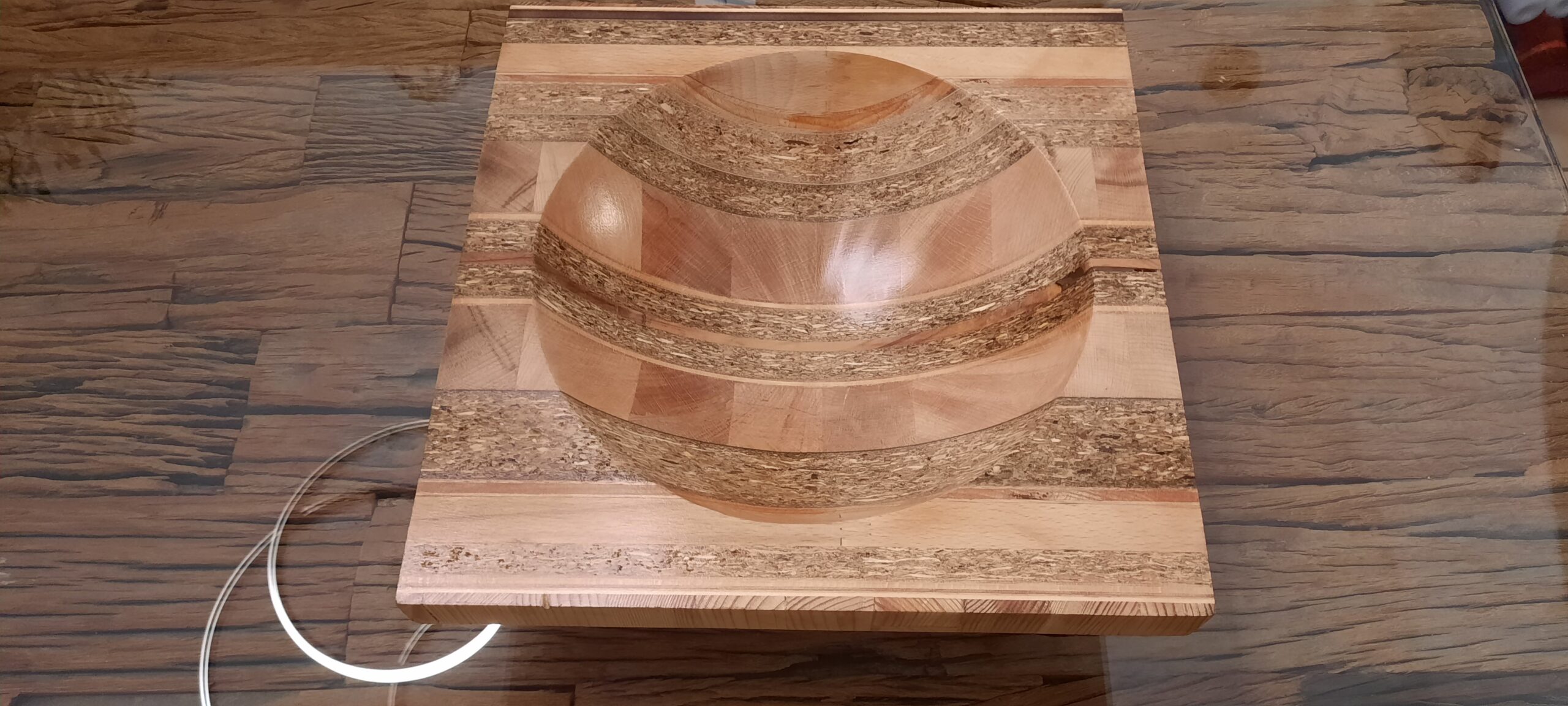 20260310_182210 Holzschale – Bild 1